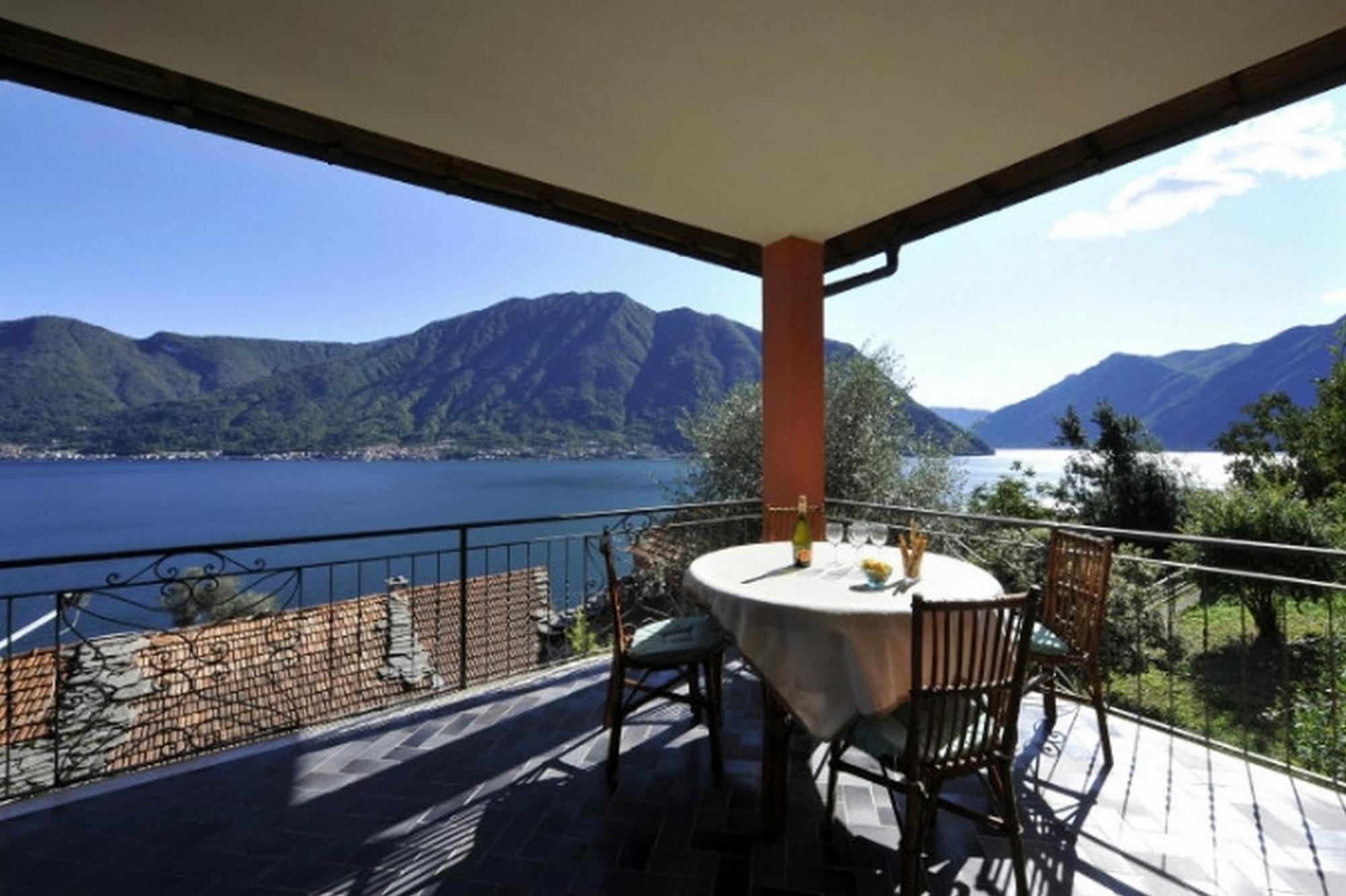 Isola Vista - Terrazzo Apartment ซาลา โคมาชีนา ภายนอก รูปภาพ
